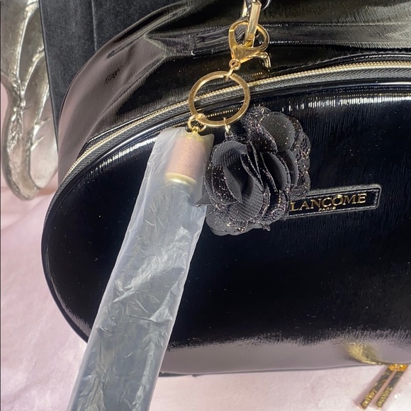 🎁 Lancôme NWOT XXL travel bag 💖 - Picture 5 of 8